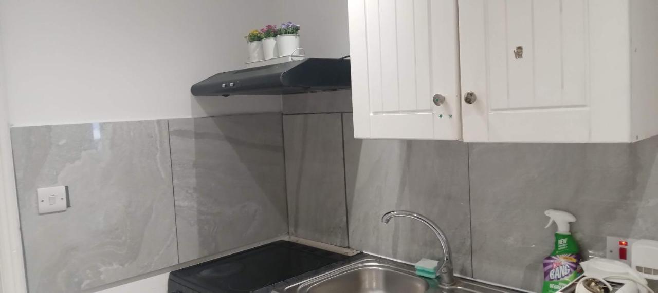 Comfortable Double Room 伦敦 外观 照片